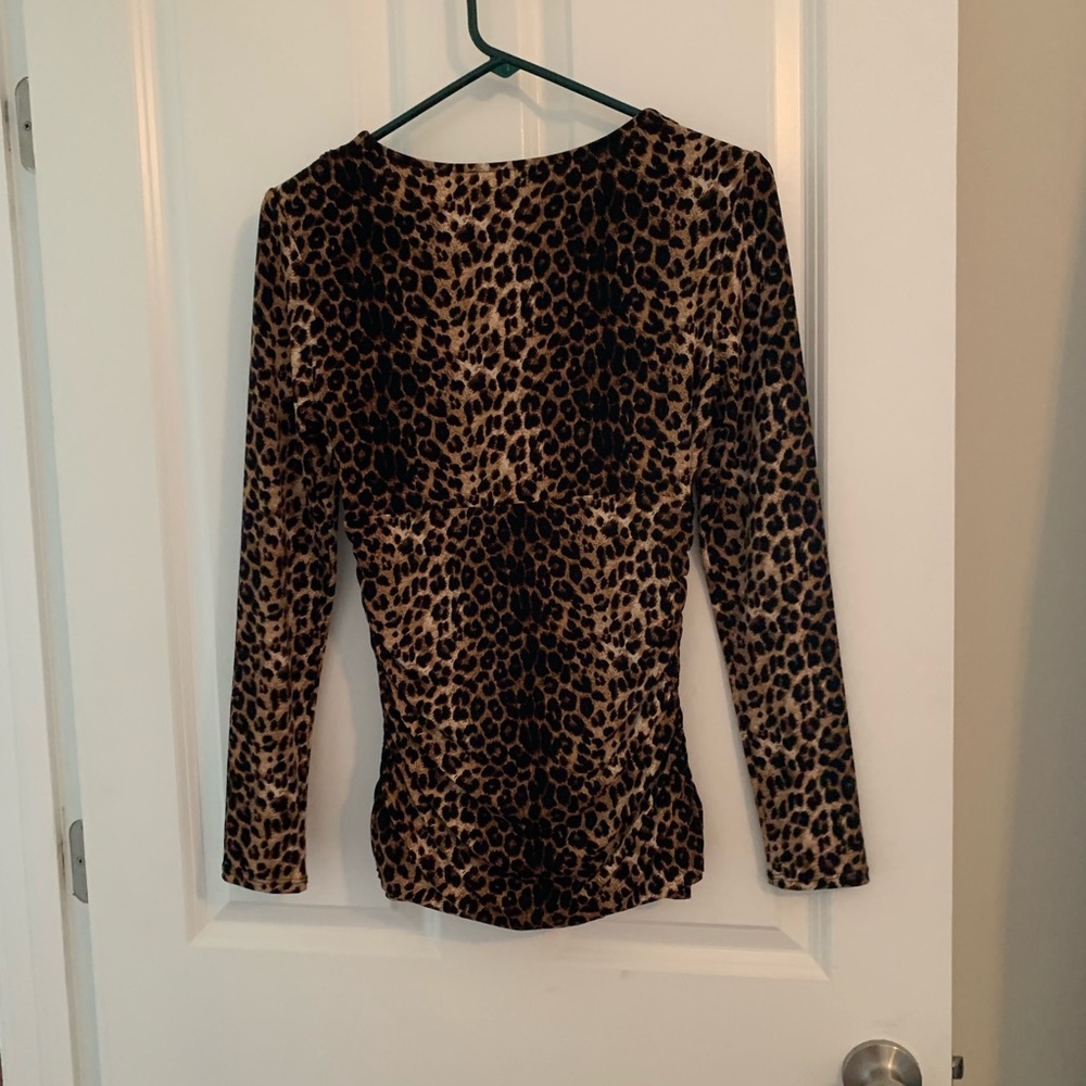 iNC leopard print fitted top
